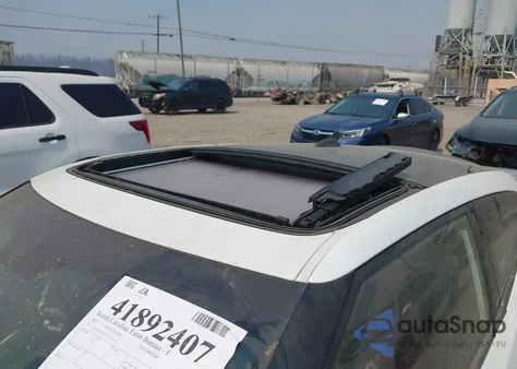 2012 Hyundai Veloster Base W/Red/Black из США, поврежденный, VIN KMHTC6AD7CU021221